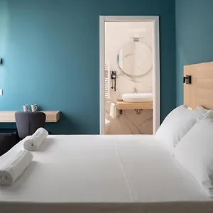 Nolana 28 In Bed & Breakfast